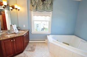 424 Beach Ave Master Suite Spa