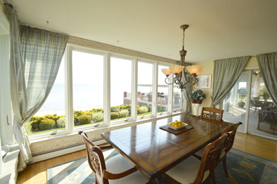 424 Beach Ave Gourmet Kitchen Water View 2