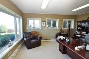 424 Beach Ave Executive Office
