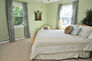 424 Beach Ave Guest Suites Coca Room 1